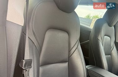 Седан Tesla Model 3 2022 в Львові