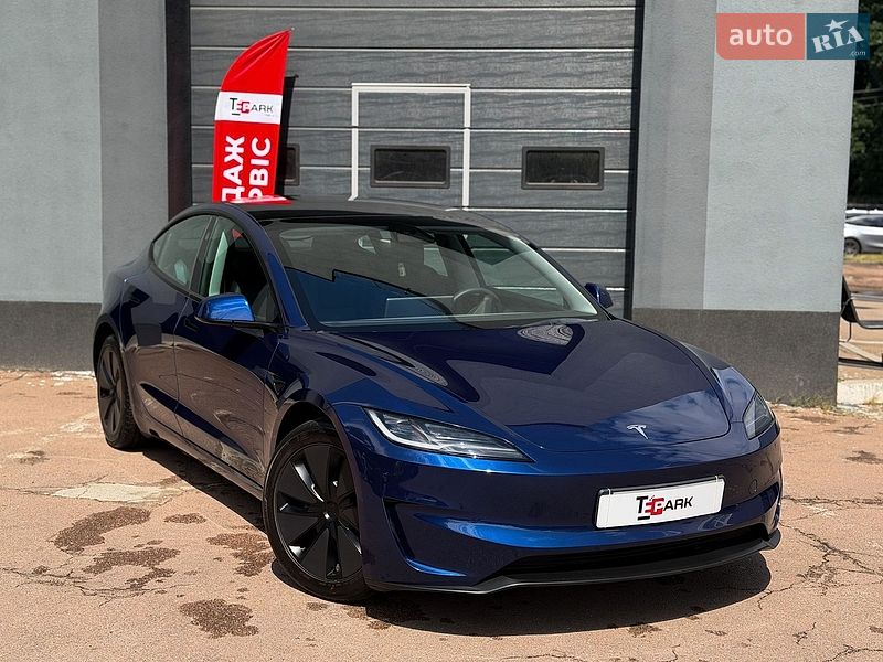 Tesla Model 3 2024