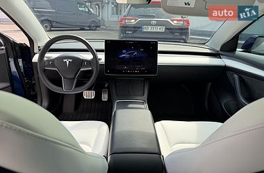 Седан Tesla Model 3 2023 в Киеве