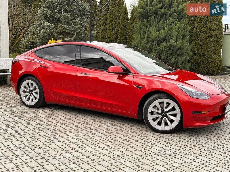 Седан Tesla Model 3 2023 в Самборе