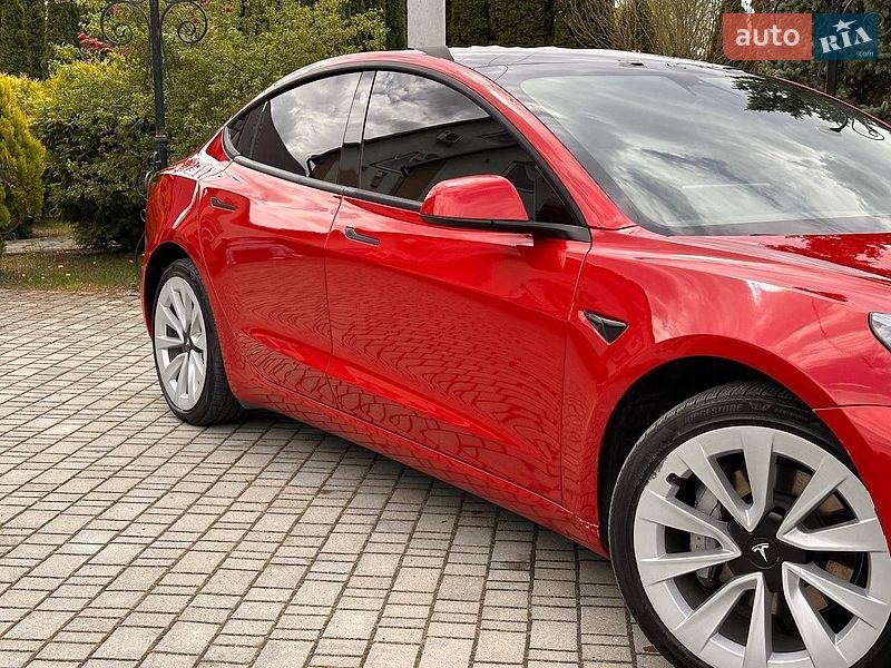 Седан Tesla Model 3 2023 в Самборе