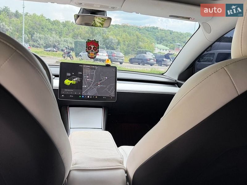 Седан Tesla Model 3 2020 в Днепре