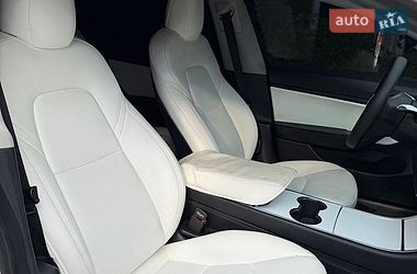 Седан Tesla Model 3 2020 в Днепре