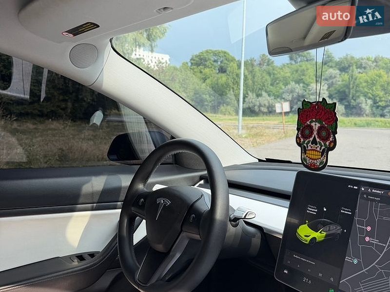 Седан Tesla Model 3 2020 в Днепре