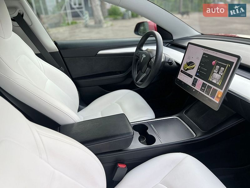 Седан Tesla Model 3 2021 в Вінниці