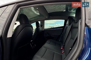 Седан Tesla Model 3 2024 в Львове