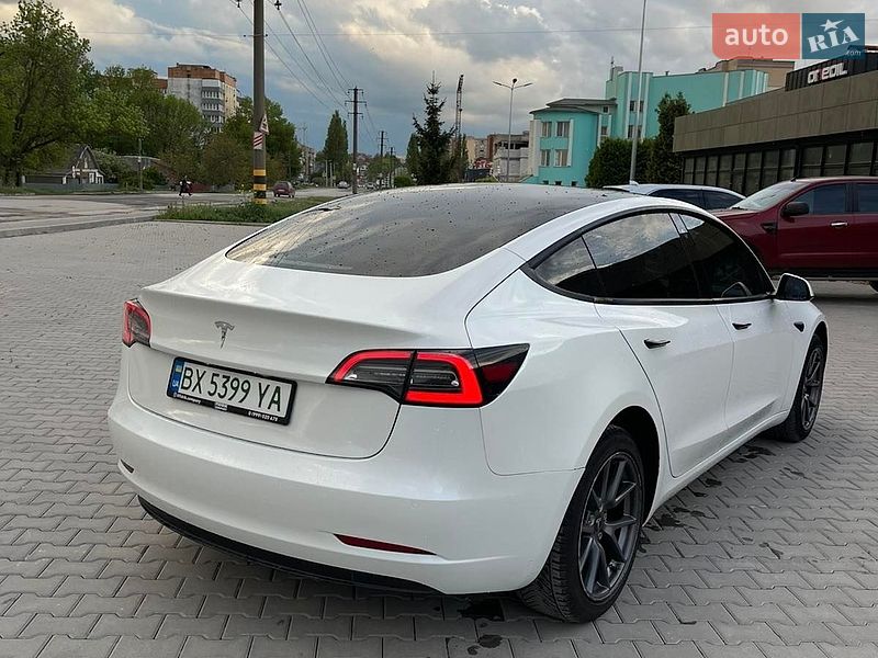 Седан Tesla Model 3 2021 в Каменец-Подольском
