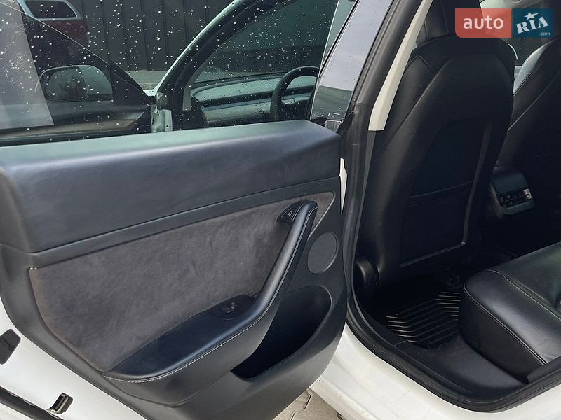 Седан Tesla Model 3 2021 в Каменец-Подольском