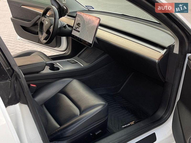 Седан Tesla Model 3 2021 в Каменец-Подольском