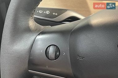 Седан Tesla Model 3 2023 в Одессе