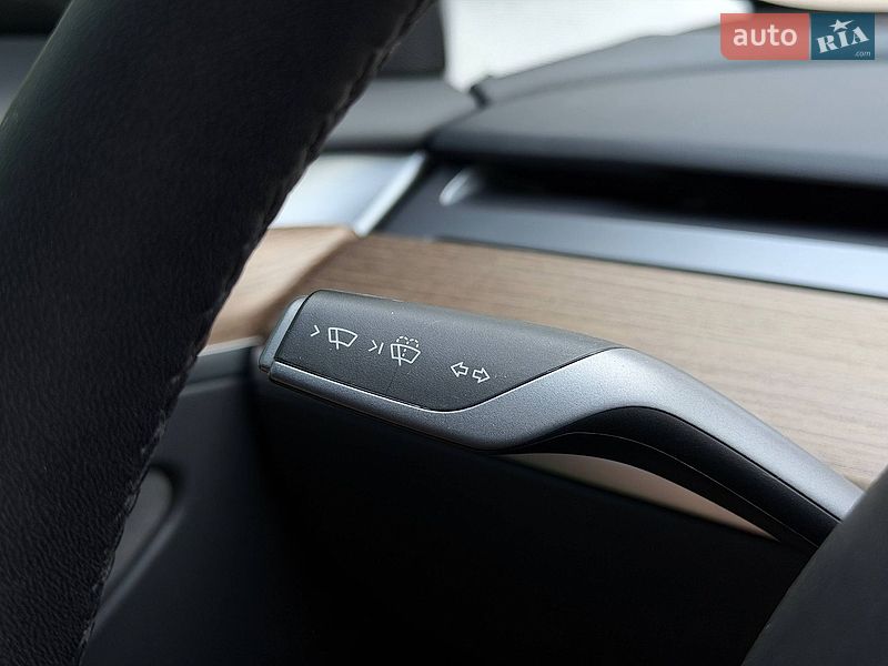 Седан Tesla Model 3 2022 в Кривом Роге