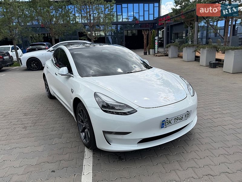 Tesla Model 3 2020 Tesla Model 3 2020