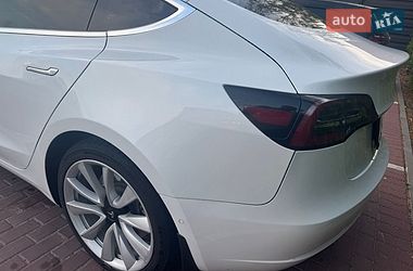 Седан Tesla Model 3 2019 в Черкасах фото 3 Седан Tesla Model 3 2019 в Черкасах