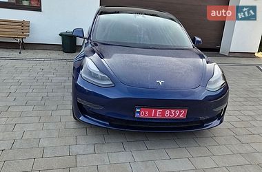 Седан Tesla Model 3 2021 в Луцке