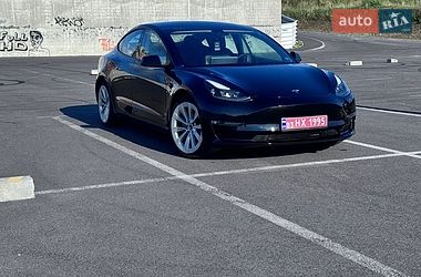 Седан Tesla Model 3 2022 в Львові