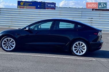 Седан Tesla Model 3 2022 в Львові