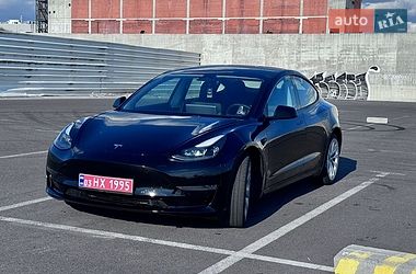 Седан Tesla Model 3 2022 в Львові