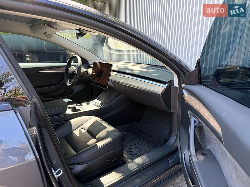 Седан Tesla Model 3 2022 в Одесі