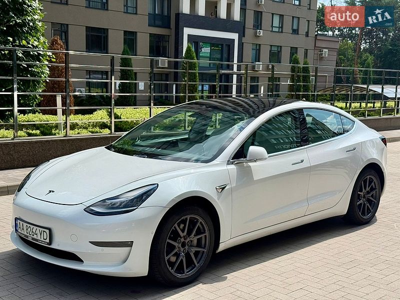 Tesla Model 3 2019