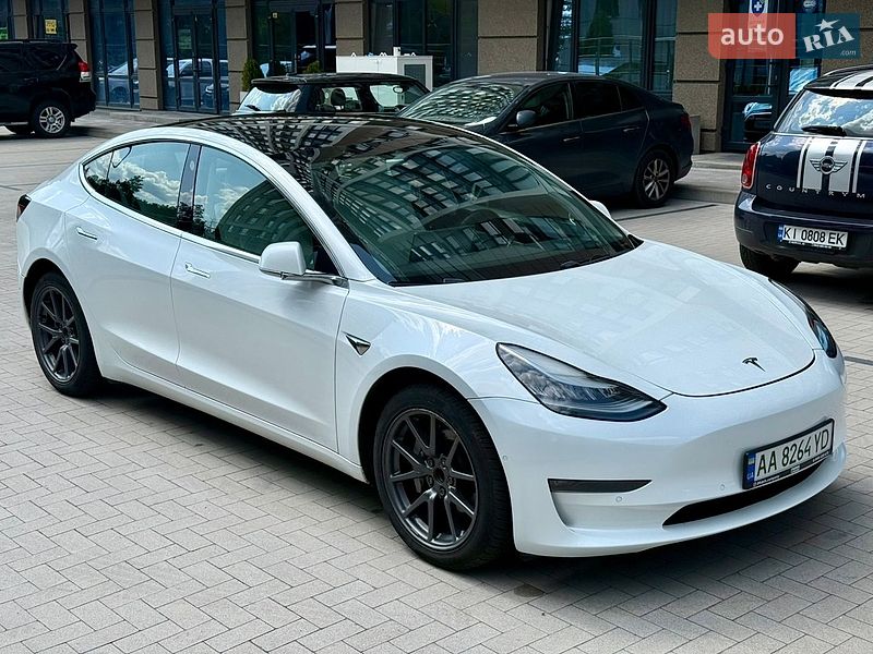 Седан Tesla Model 3 2019 в Киеве фото 3 Седан Tesla Model 3 2019 в Киеве