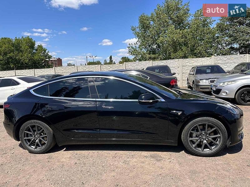Седан Tesla Model 3 2019 в Миколаєві