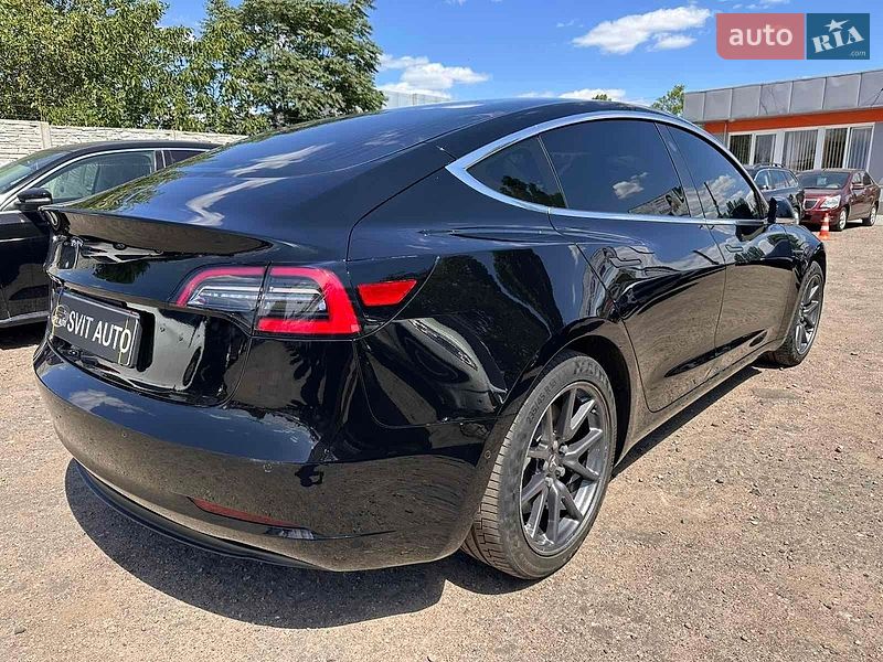 Седан Tesla Model 3 2019 в Миколаєві