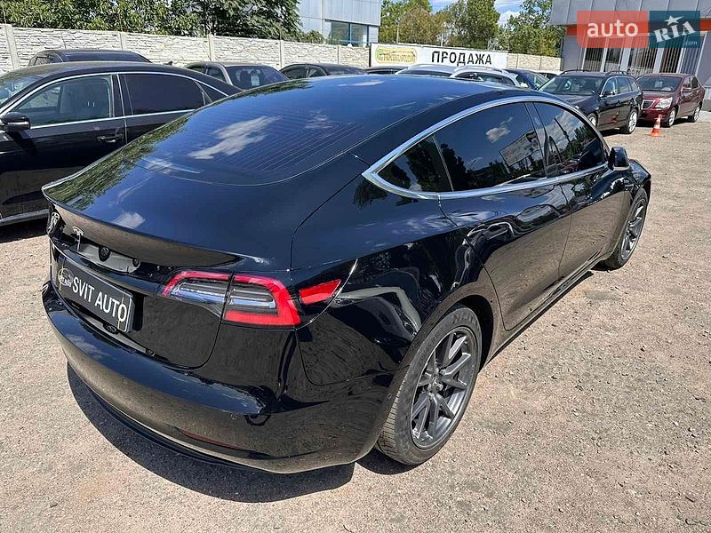 Седан Tesla Model 3 2019 в Миколаєві