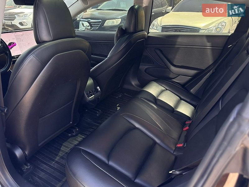 Седан Tesla Model 3 2019 в Миколаєві