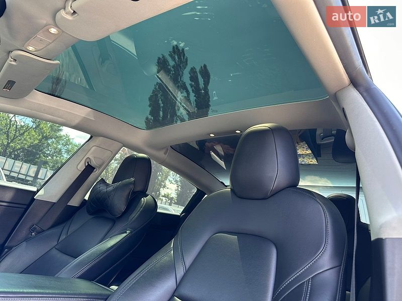Седан Tesla Model 3 2019 в Миколаєві