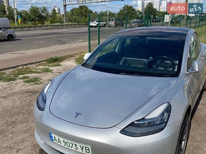 Седан Tesla Model 3 2018 в Києві фото Седан Tesla Model 3 2018 в Києві
