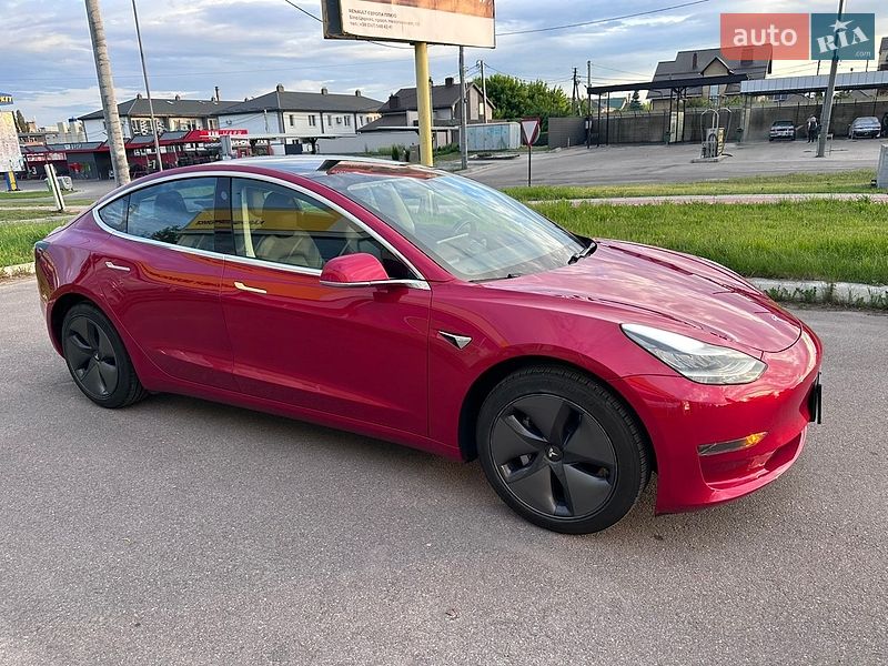 Седан Tesla Model 3 2019 в Білій Церкві