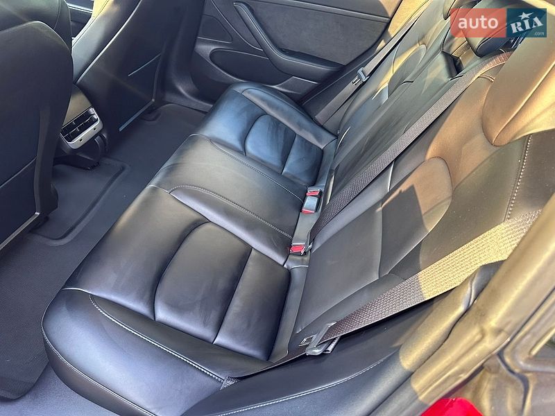 Седан Tesla Model 3 2019 в Білій Церкві