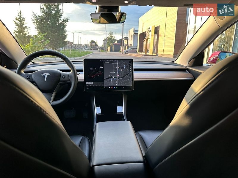 Седан Tesla Model 3 2019 в Білій Церкві