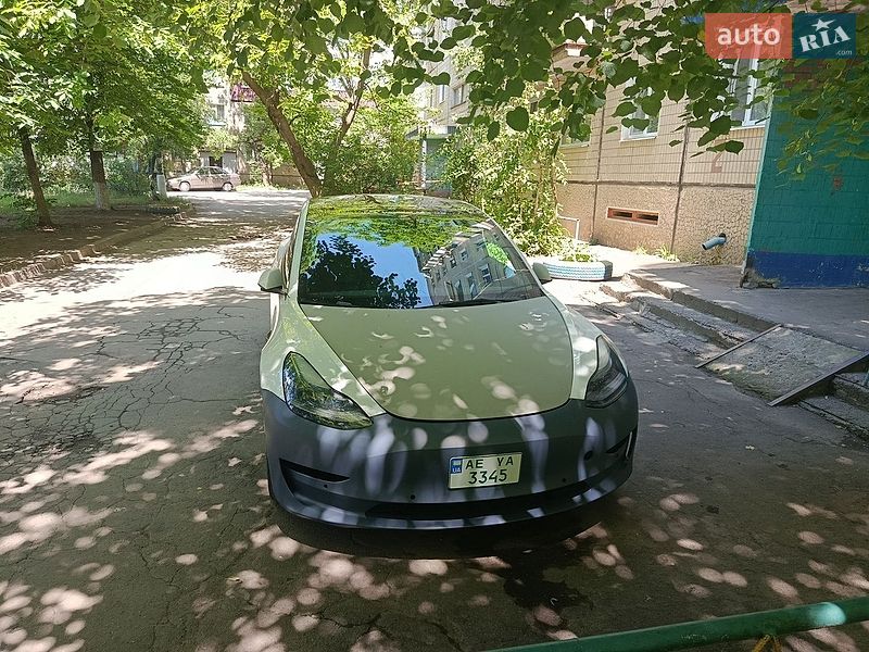 Tesla Model 3 2022