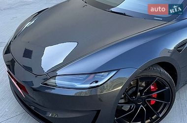 Седан Tesla Model 3 2024 в Луцке