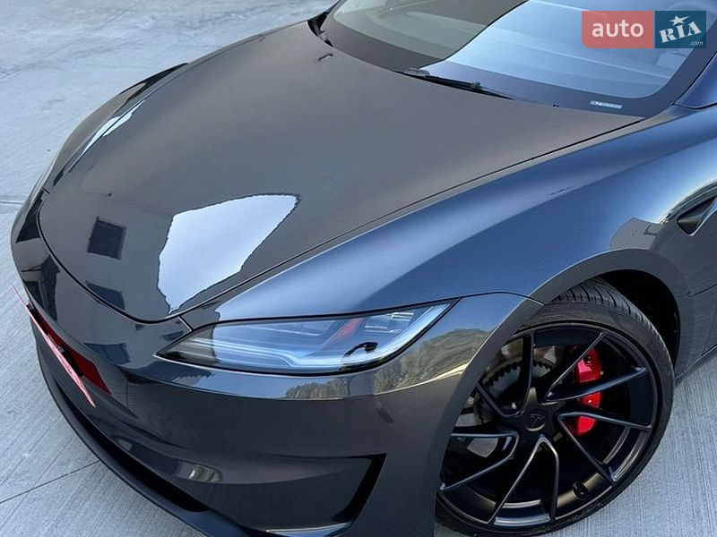 Седан Tesla Model 3 2024 в Луцке