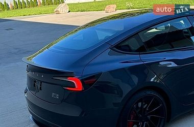 Седан Tesla Model 3 2024 в Луцке