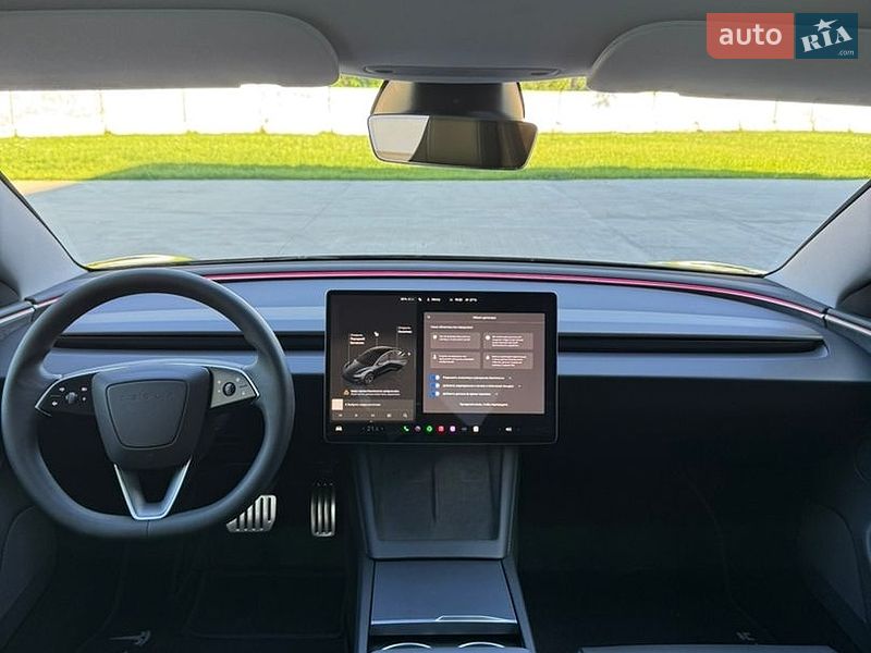 Седан Tesla Model 3 2024 в Луцке