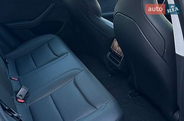 Седан Tesla Model 3 2024 в Луцке