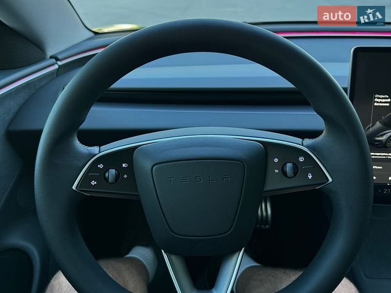 Седан Tesla Model 3 2024 в Луцке