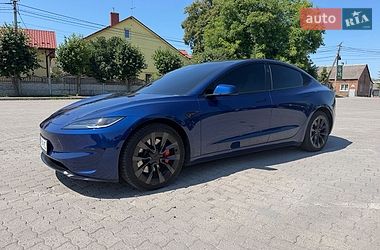 Седан Tesla Model 3 2024 в Городку