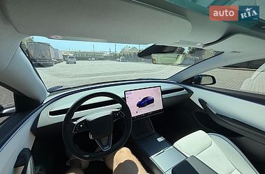 Седан Tesla Model 3 2024 в Городку