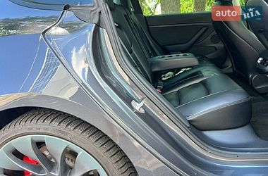 Седан Tesla Model 3 2021 в Києві