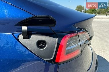 Седан Tesla Model 3 2021 в Львове