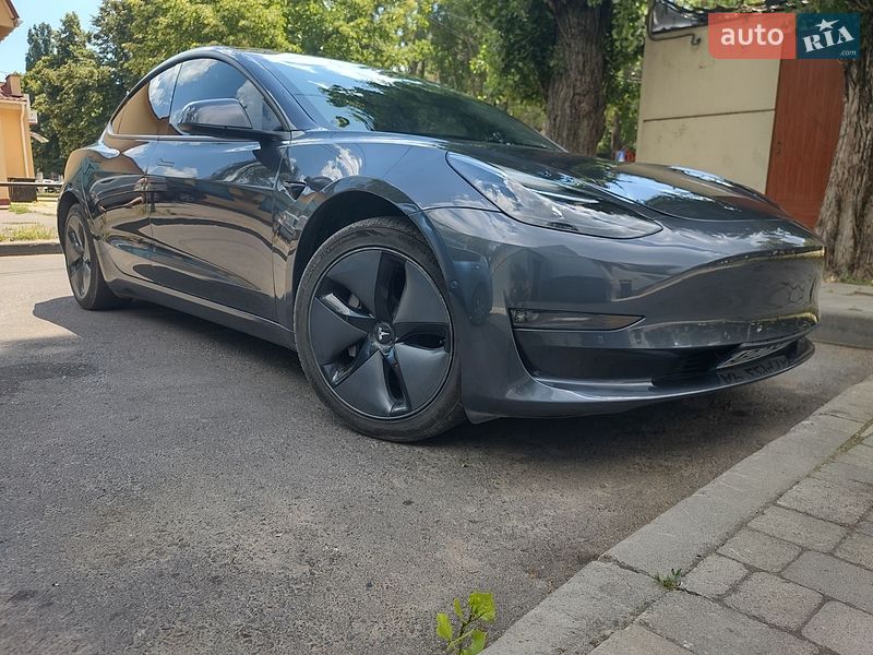 Tesla Model 3 2023