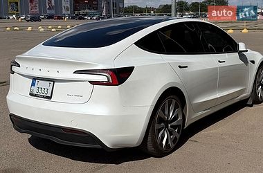 Седан Tesla Model 3 2024 в Одессе