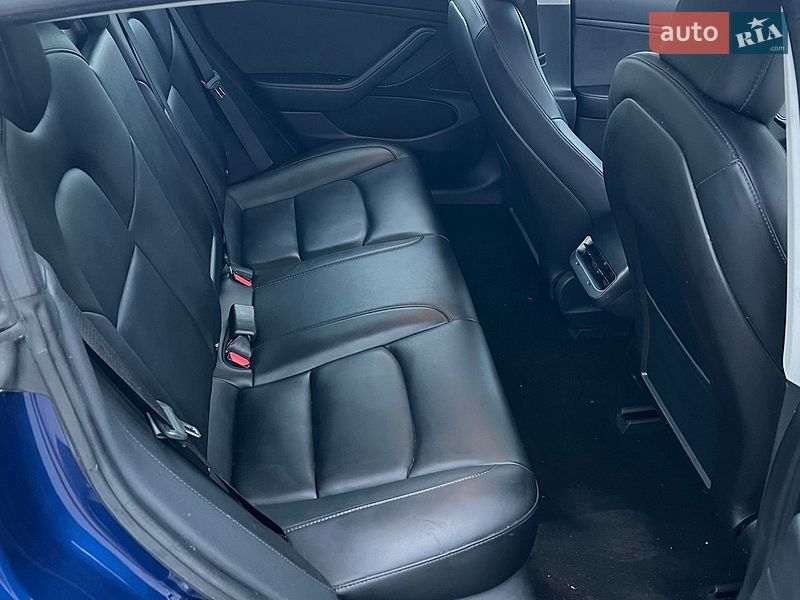 Седан Tesla Model 3 2018 в Харькове