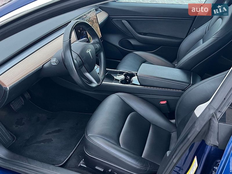 Седан Tesla Model 3 2018 в Харькове