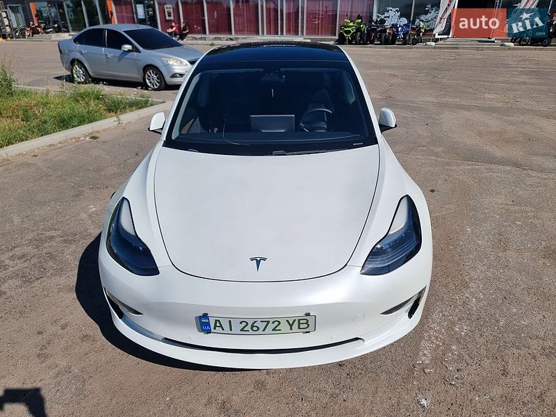 Седан Tesla Model 3 2021 в Полтаві