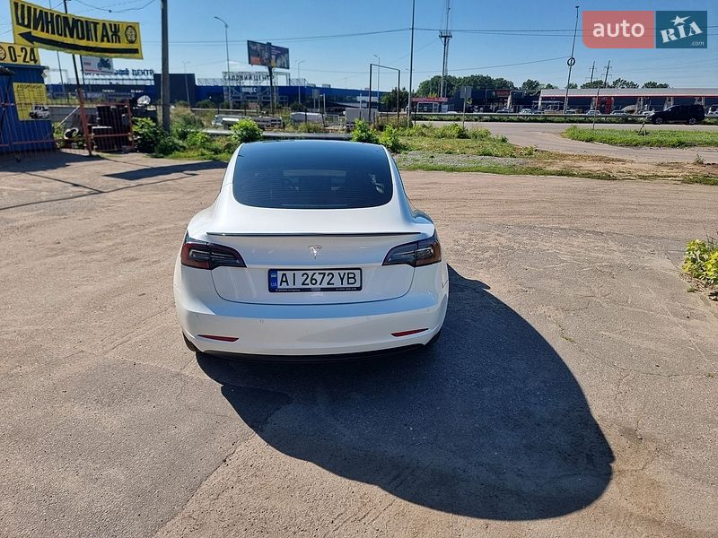 Седан Tesla Model 3 2021 в Полтаві